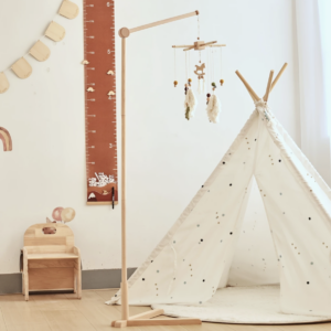 Freestanding toy mobile